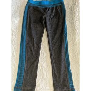 Joe Fresh girls sz. 8 gray & blue striped sport pants. Great shape